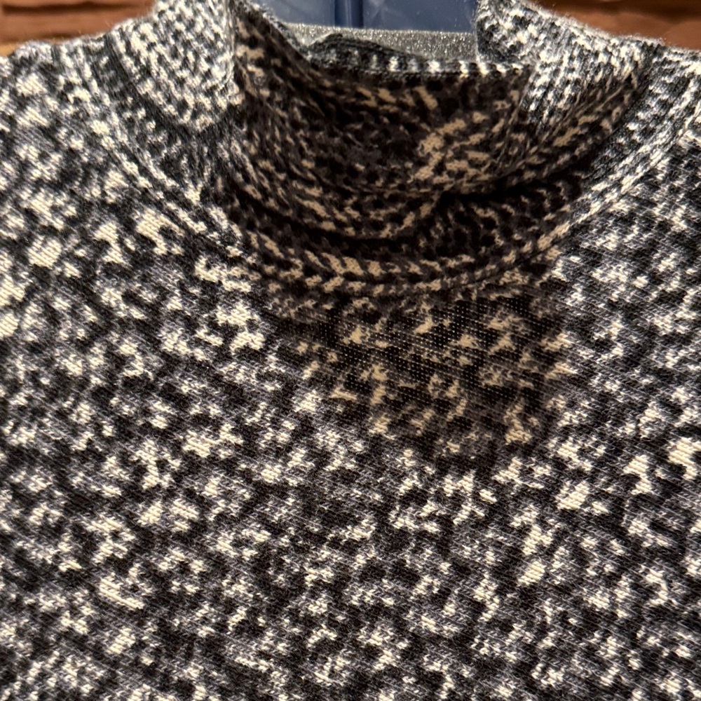 Cache Elegant Black And Grey Patterned Sweater Dr… - image 6